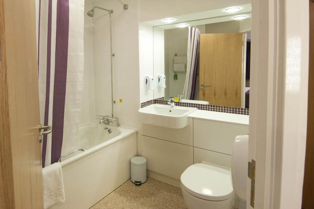 Premier Inn Derry / 런던데리 객실 사진
